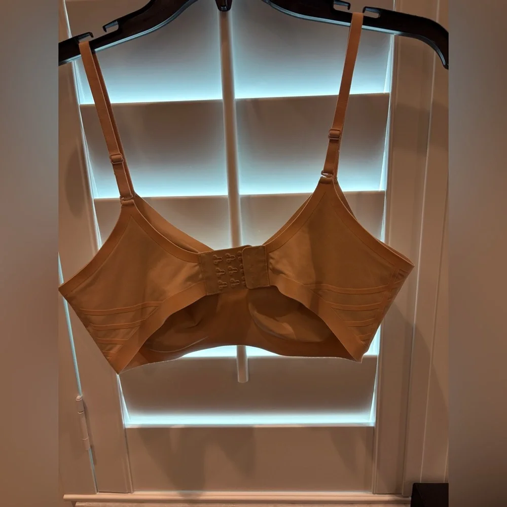 Bundle of Three Honeylove Crossover and Silhouette Bras Sand/Vamp & Black Size M